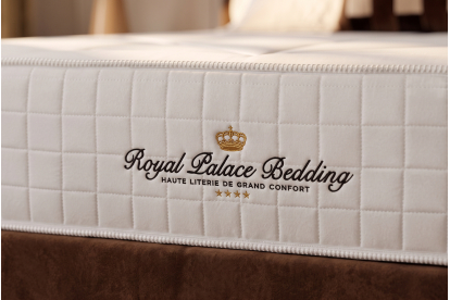 Pack lit complet 140x190 cm - Matelas + Sommier Blanc + 2 oreillers + Couette - Windsor