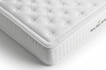 Pack lit complet 140x190 cm - Matelas + Sommier Blanc (en kit) + 2 oreillers + Couette - Buckingham