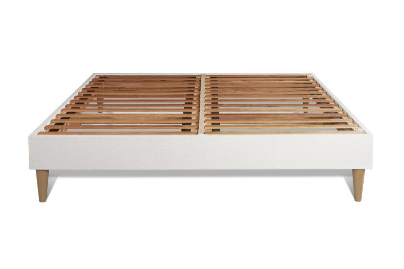 Pack lit complet 200x200 cm - Matelas + Sommier Blanc (en kit) + 2 oreillers + Couette - Windsor