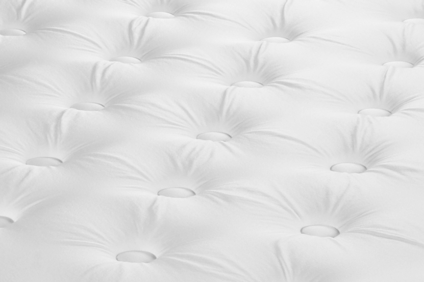 Ensemble Matelas Sommier 135x190 cm - Sommier Blanc (en kit) - Buckingham